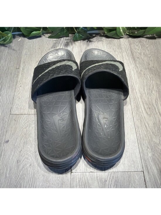 Nike Benassi Solarsoft Sandals Slides Size 13 Black Slippers On 705474-091 main image 4